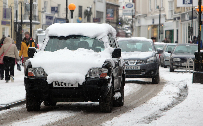 Illustration for article titled Ten Absurd Winter Driving Myths That Need To Die